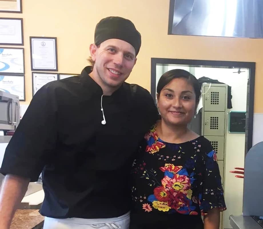 3b07c4ad61a8 mil amores taqueria owners